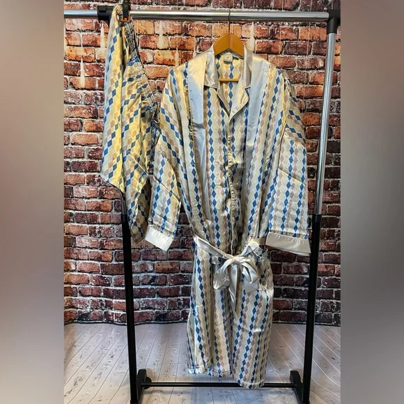 Vintage Midcentury Haband satin pajama set shirt shorts & matching robe 4 piece - Picture 2 of 13